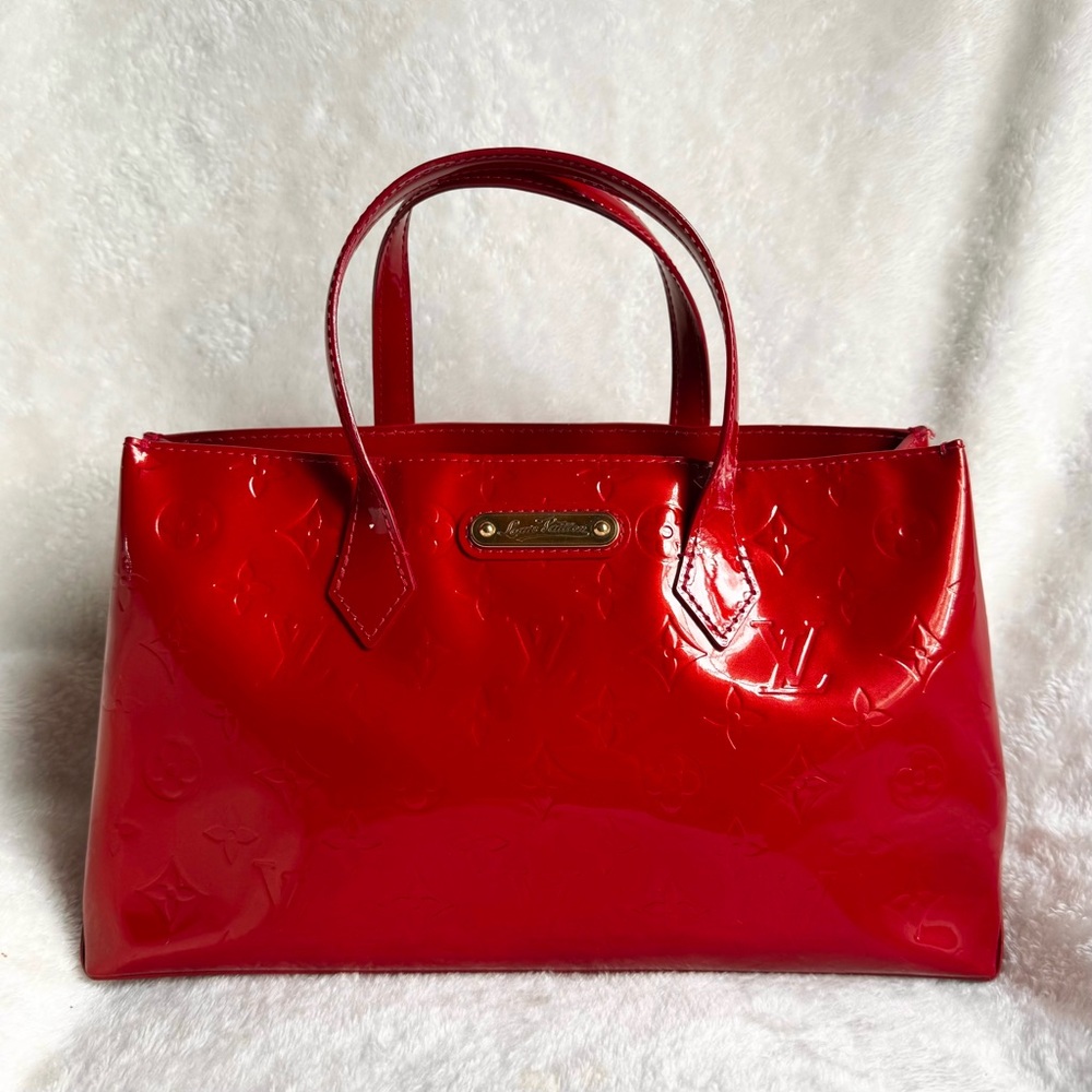 Louis Vuitton Wilshire Vernis PM Bag - Picture 2 of 13